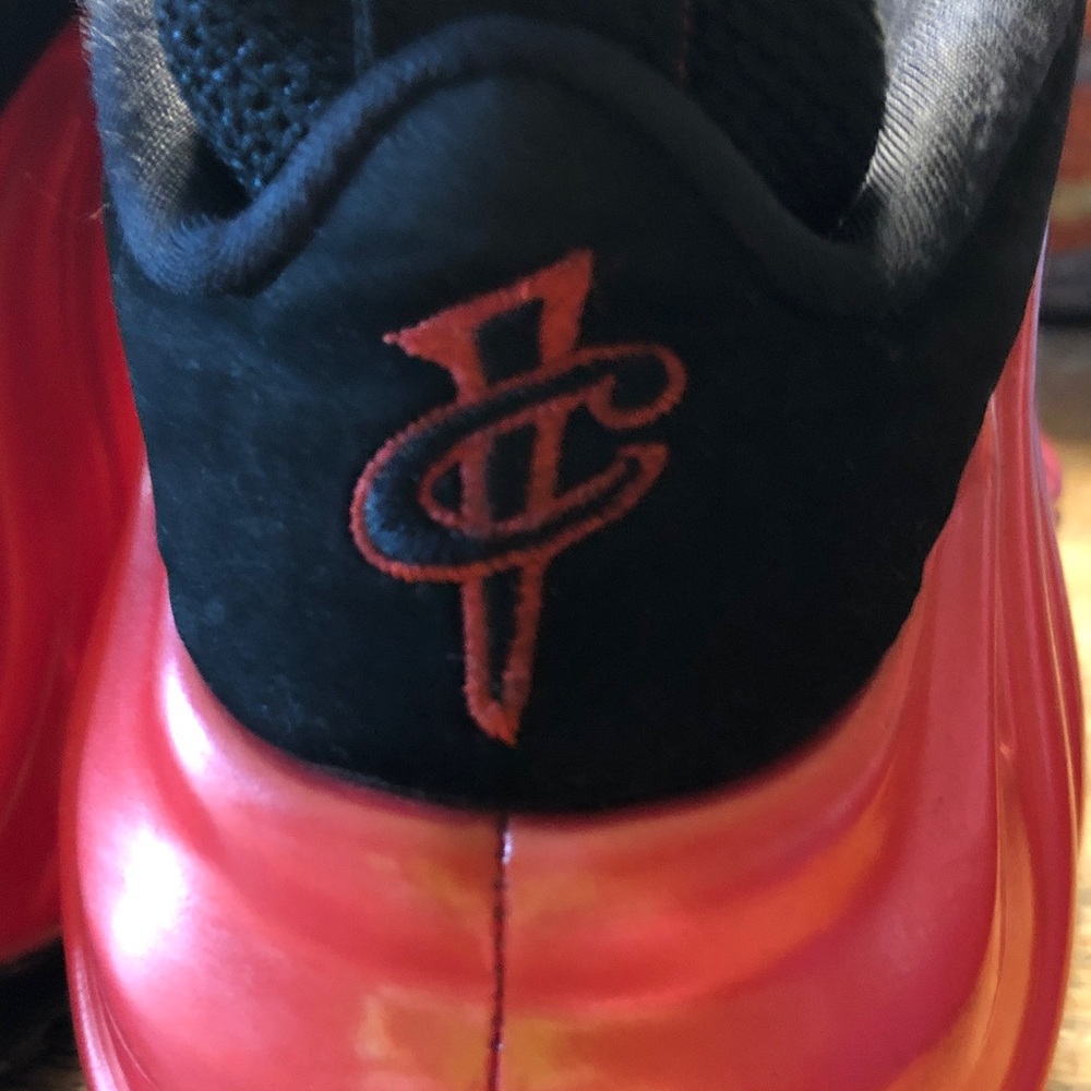 Nike Men’s Sports Red-Black Foamposite Low-Top Sneakers - Picture 12 of 15